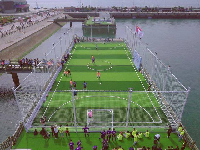 
青岛这座可以下海捡球的海上球场 背后有哪些故事？-BJL平台(图7)