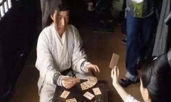 【BJL平台官网】
明星片场照片曝光：私底下他们竟是这个样子(图12)