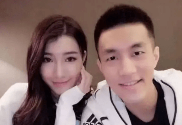 
中国男篮第一控卫郭艾伦 前女友晒照 身材颜值堪称完美-BJL平台(图4)