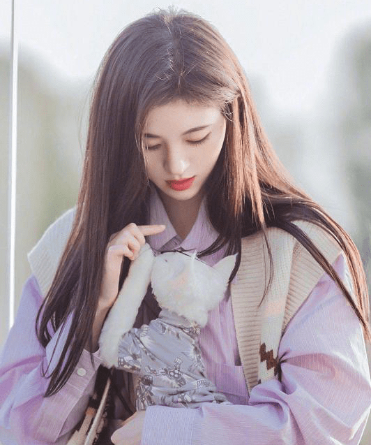 “BJL平台”
为什么女明星头发都浓密看不见发缝？刘亦菲是天生 鞠婧祎是心机(图11)