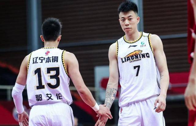 BJL平台官网-
诚意满满 曾给每一位球员制作鞋模！这风浪 李宁无需背负罪名(图2)